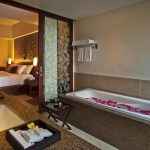 فضای حمام و اتاق های هتل 4 ستاره سان آیلند کوتا بالی Sun Island Hotel Spa Kuta