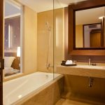 فضای حمام و وان در هتل 4 ستاره سان آیلند کوتا بالی Sun Island Hotel Spa Kuta